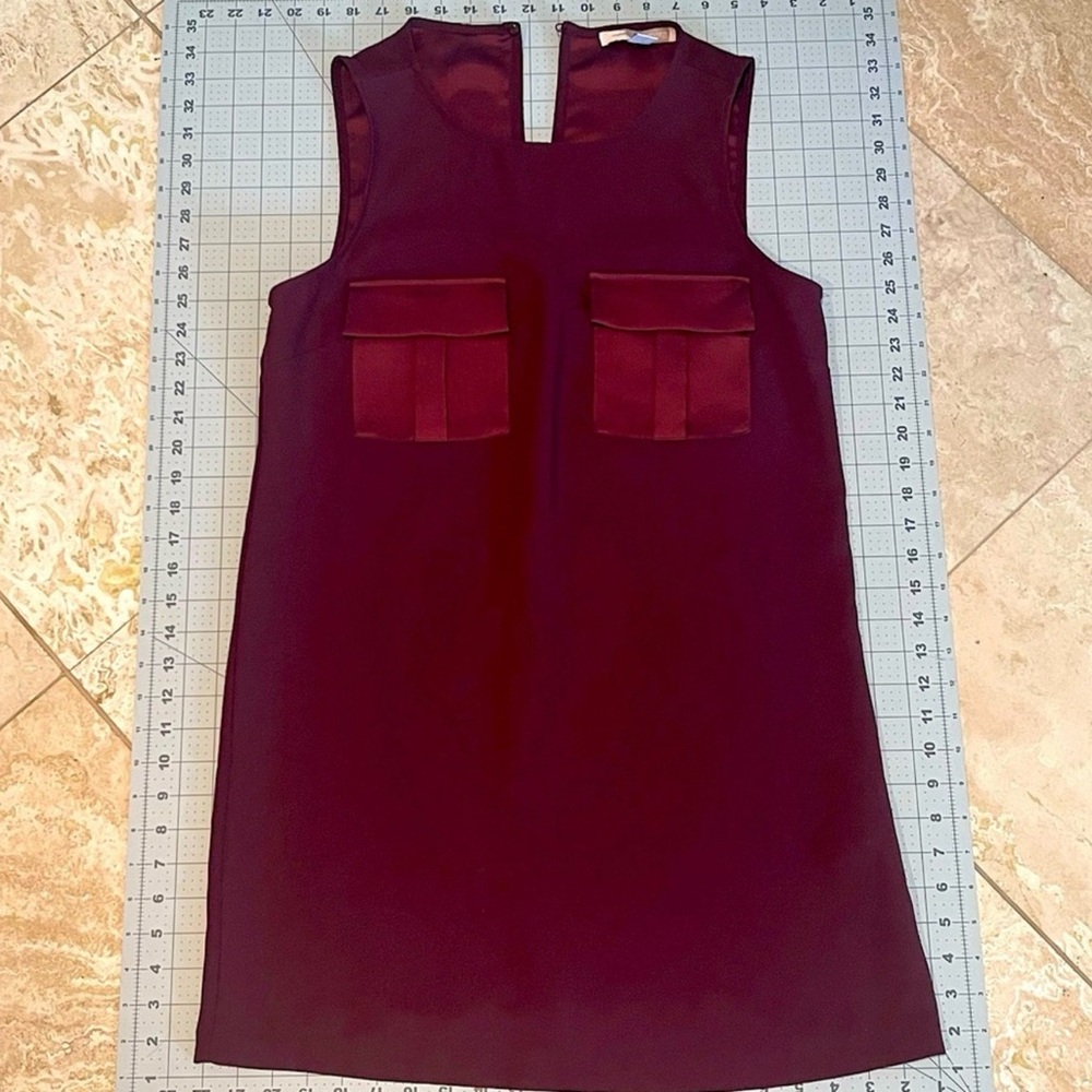 Forever 21 Contemporary Women's Sleeveless Burgundy Blouse Large